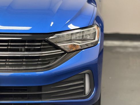 Used 2022 Volkswagen Jetta Sport image 8