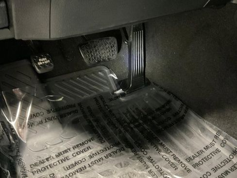 Certified 2020 Toyota Camry LE image 37