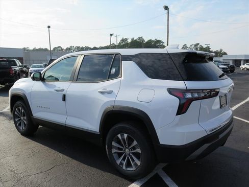 New 2026 Chevrolet Equinox LT w/ Convenience Package II image 5