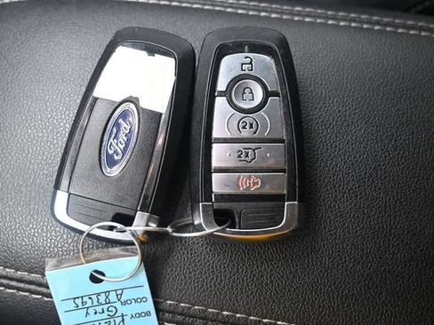 Certified 2024 Ford Escape Platinum AWD/4WD image 15