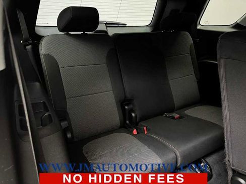 Used 2019 Chevrolet Traverse LT image 19