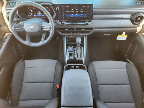 New 2025 Chevrolet Colorado W/T image 19