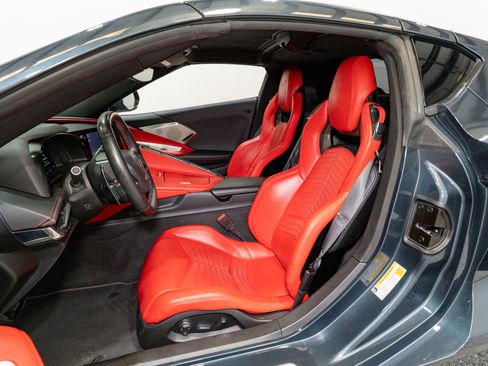 Used 2020 Chevrolet Corvette Stingray Preferred Cpe w/ 2LT Preferred Equipment Group image 17