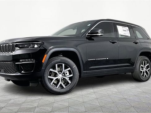 New 2025 Jeep Grand Cherokee Limited w/ Trailer Tow Package image 1