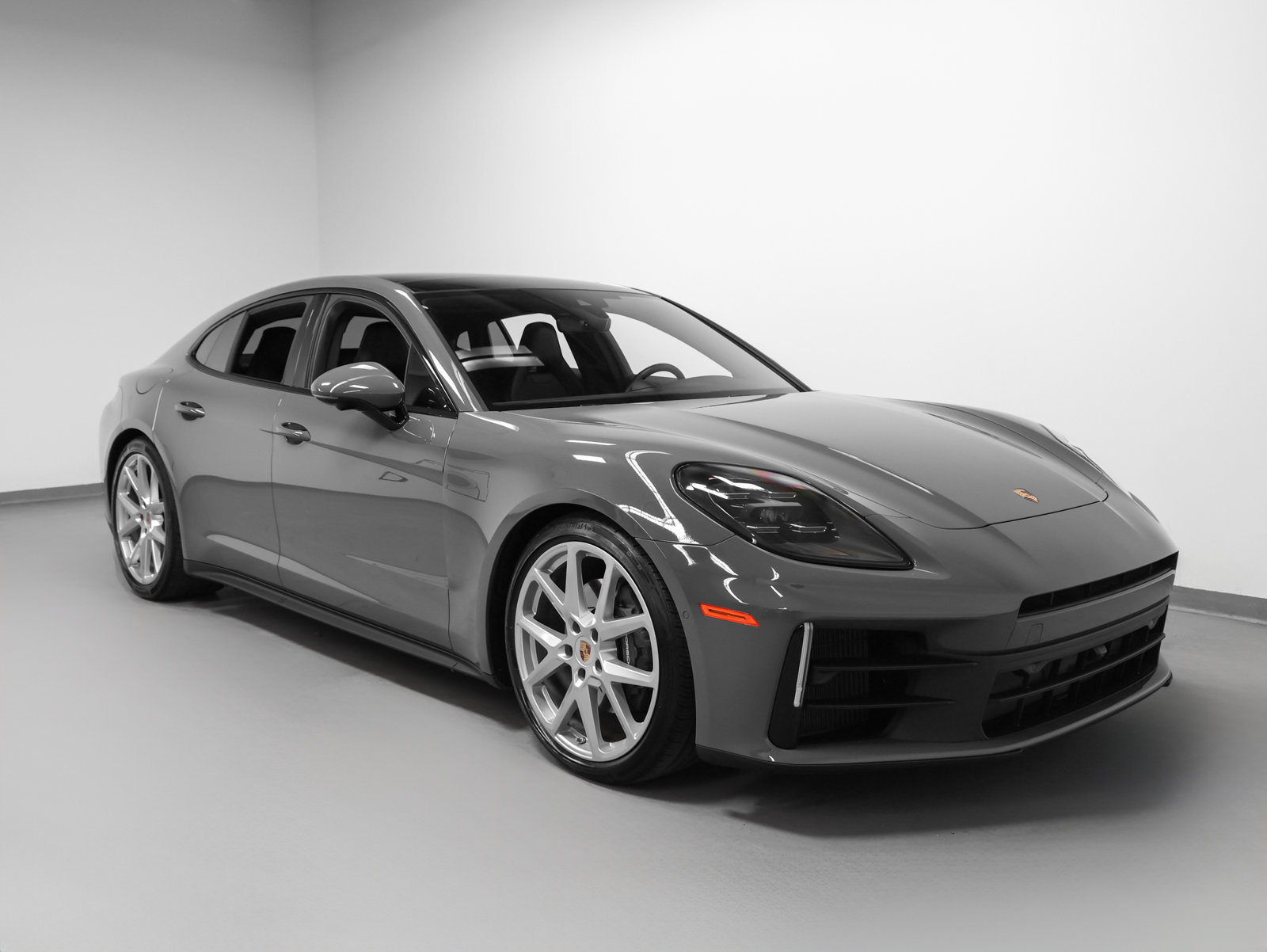 Certified 2025 Porsche Panamera 4 AWD/4WD image 10