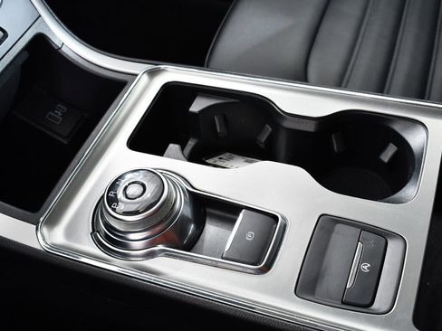 Used 2022 Ford Edge SEL w/ Convenience Package image 31