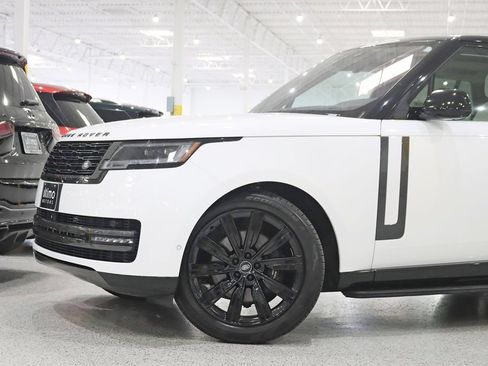 Used 2023 Land Rover Range Rover SE AWD/4WD image 3