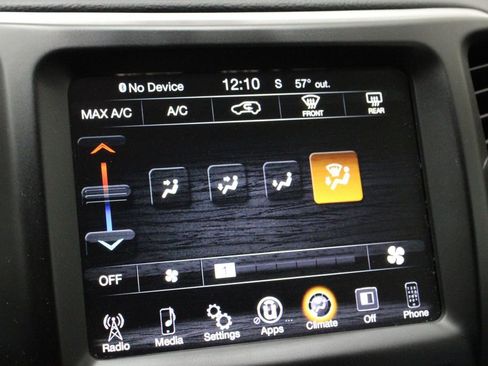 Used 2016 Jeep Cherokee Trailhawk image 32