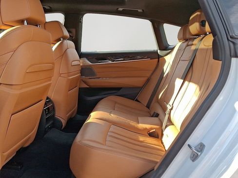 Used 2018 BMW 640i Gran Turismo xDrive 640 Gran Turismo i xDrive image 8