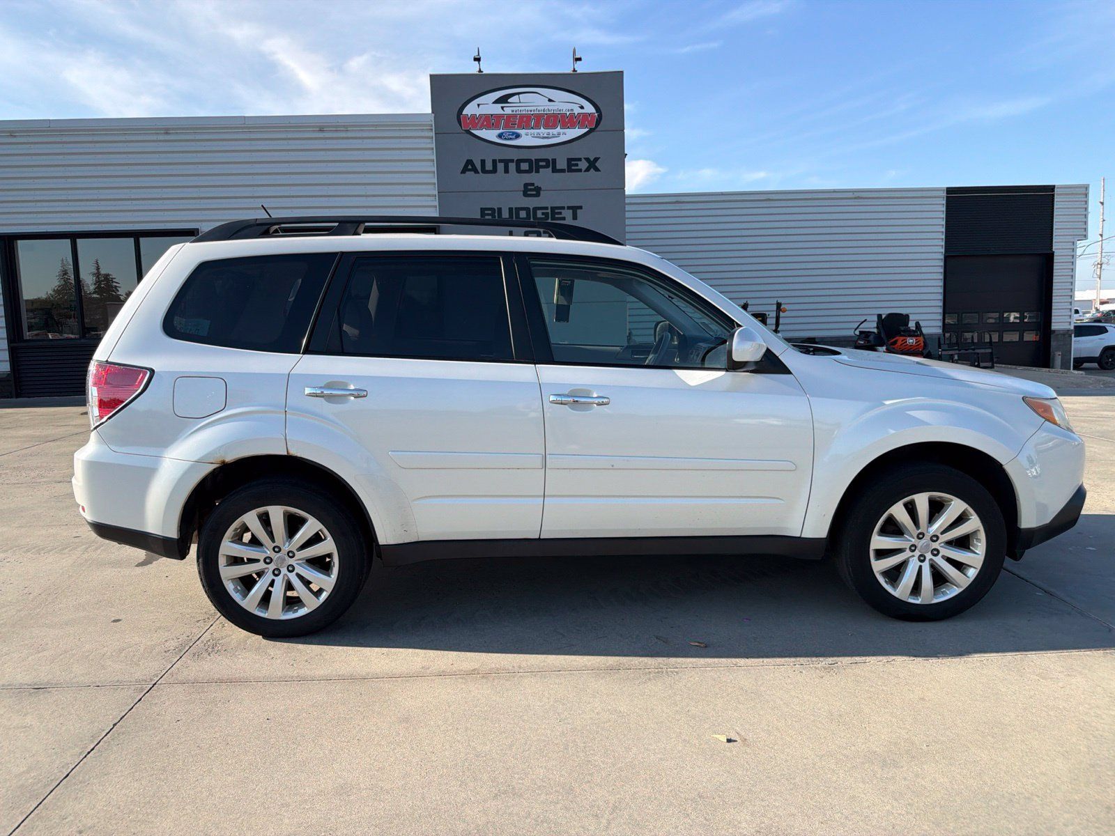 Used 2011 Subaru Forester 2.5X Premium AWD/4WD image 1