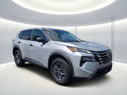 Used 2024 Nissan Rogue S AWD/4WD image 1