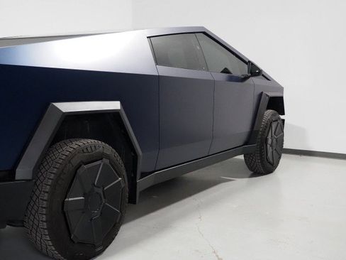 Used 2024 Tesla Cybertruck AWD Crew Cab image 66