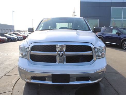Used 2016 RAM 1500 Classic SLT image 2