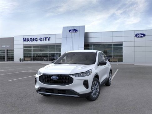 New 2026 Ford Escape Active w/ Cold Weather Package FWD image 2