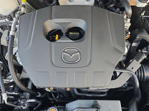 New 2025 MAZDA CX-5 Carbon Edition image 32