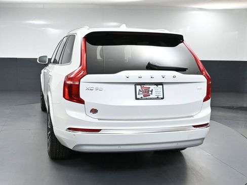 Used 2022 Volvo XC90 T8 Inscription Expression w/ Climate Package image 7