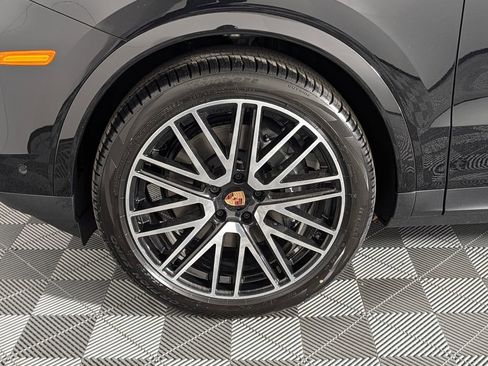 New 2026 Porsche Cayenne Coupe image 11