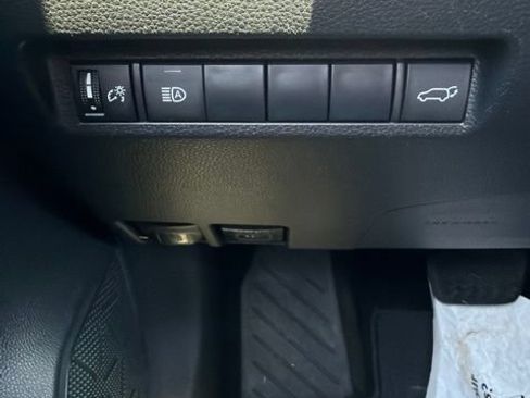 Used 2019 Toyota RAV4 XLE w/ Convenience Package AWD/4WD image 31