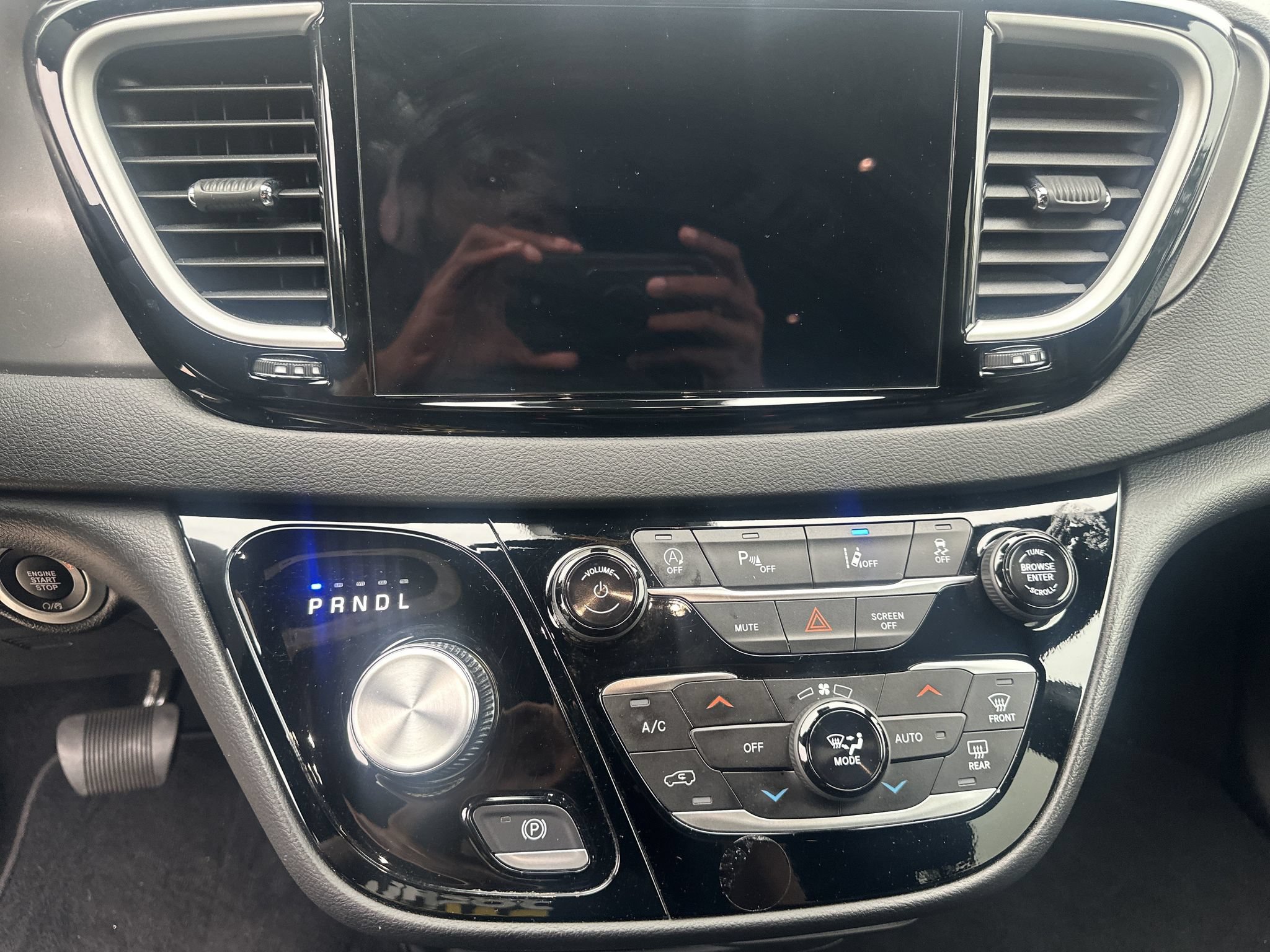 Used 2025 Chrysler Pacifica Select FWD image 27