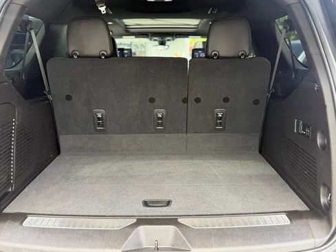 Used 2021 Chevrolet Suburban High Country image 93