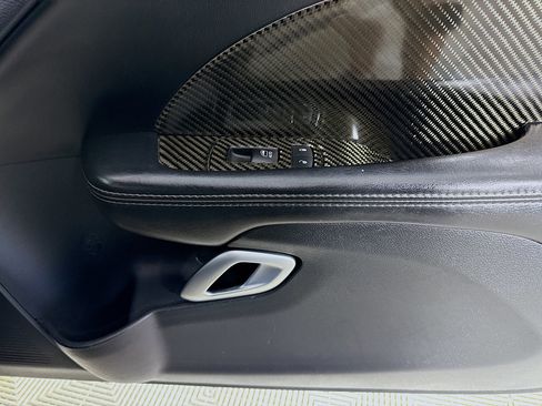 Used 2017 Dodge Challenger R/T Plus image 29