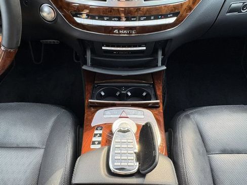 Used 2013 Mercedes-Benz S 550 4MATIC image 28