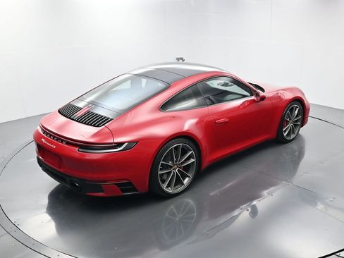 Used 2024 Porsche 911 Carrera 4S w/ Sport Package image 38