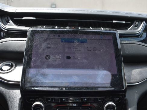 Used 2022 Jeep Grand Cherokee Overland AWD/4WD image 14