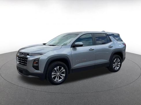 Used 2025 Chevrolet Equinox LT image 8