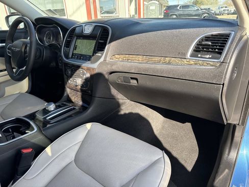 Certified 2023 Chrysler 300 Touring L w/ Popular Equipment Group image 13