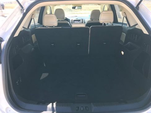 Used 2019 Ford Edge SEL w/ Equipment Group 201A AWD/4WD image 9