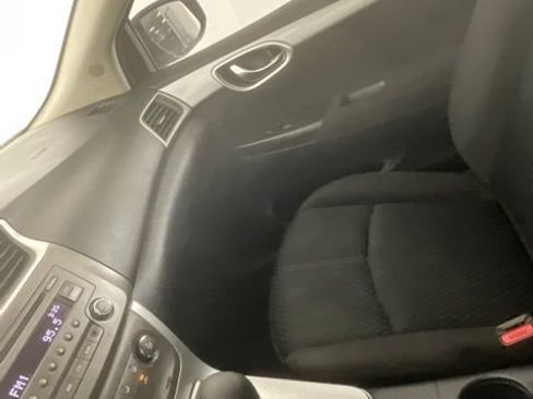 Used 2014 Nissan Sentra SR FWD image 20
