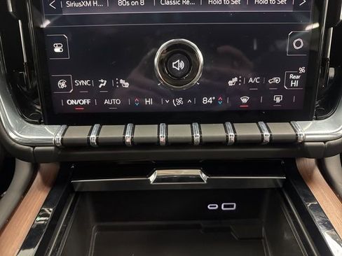 Used 2025 GMC Yukon Denali image 48