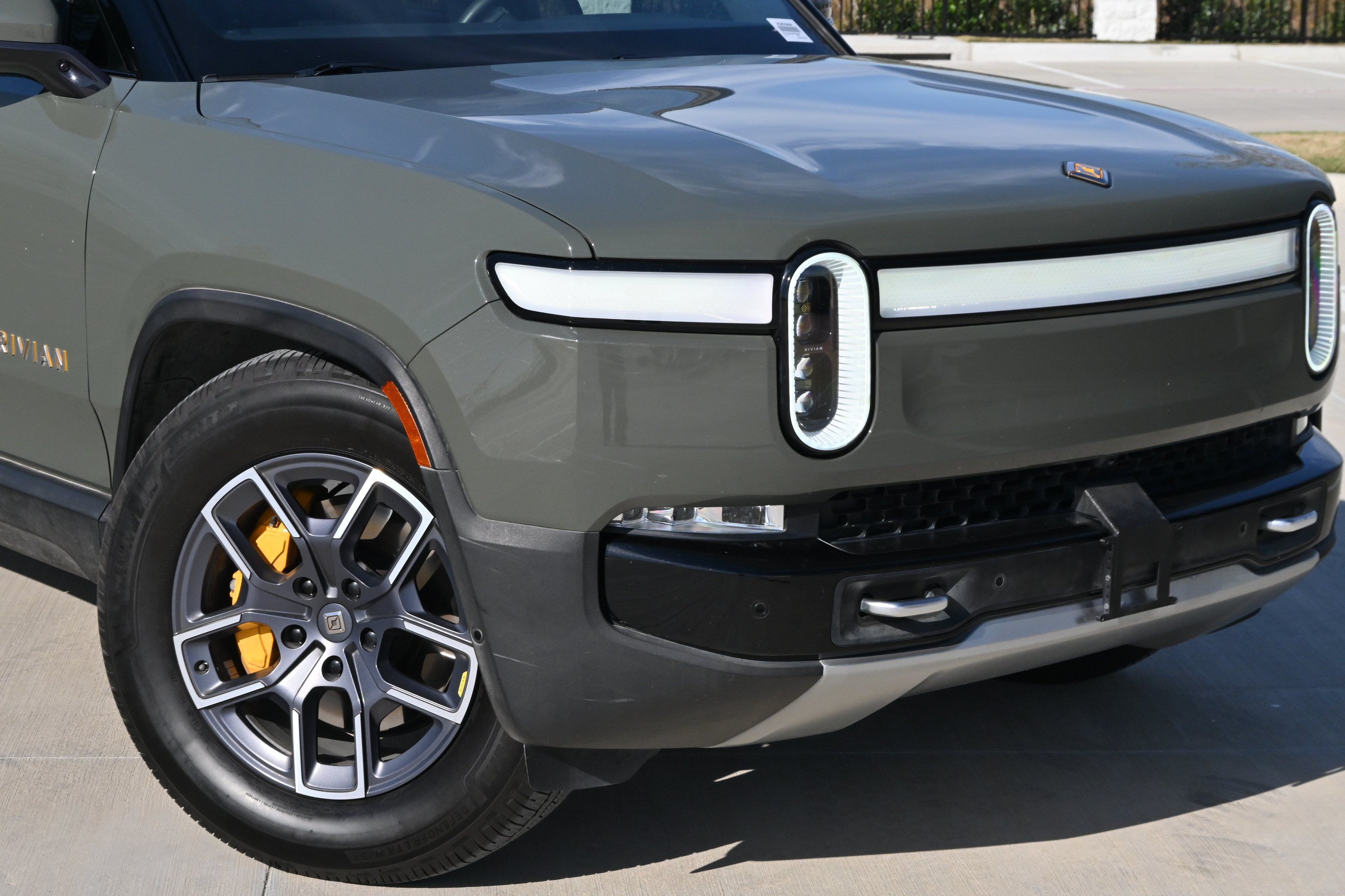 Used 2023 Rivian R1T Launch Edition AWD/4WD image 9