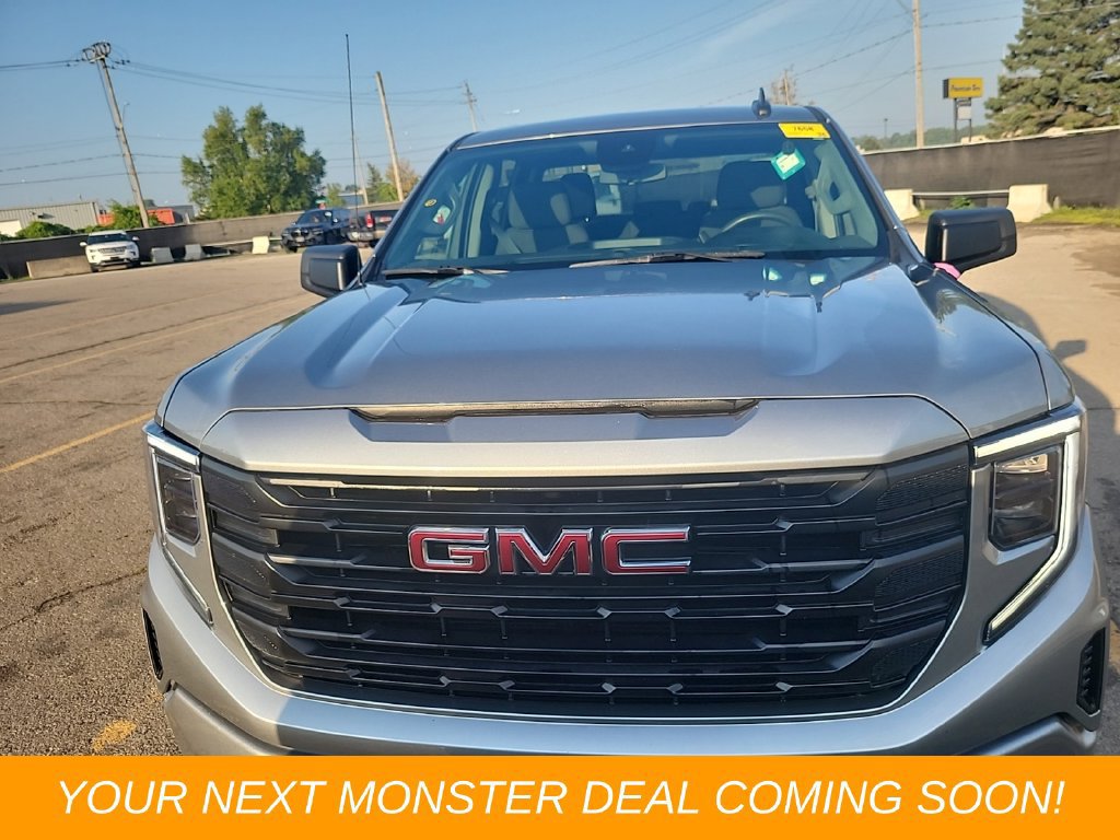Used 2023 GMC Sierra 1500 Pro w/ Graphite Edition AWD/4WD image 7