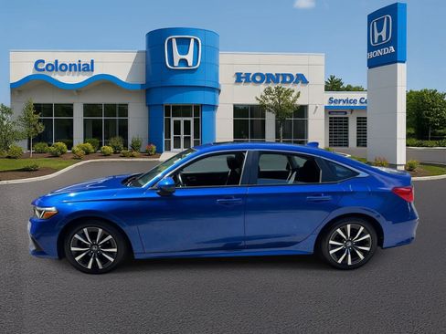 Used 2023 Honda Civic EX image 3