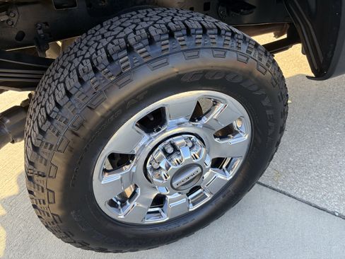 Used 2024 Ford F250 Lariat w/ Lariat Ultimate Package image 6