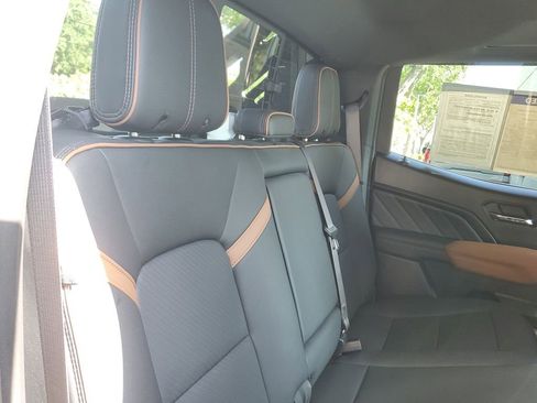 Certified 2025 GMC Canyon AT4 w/ Nightfall Edition AWD/4WD image 23
