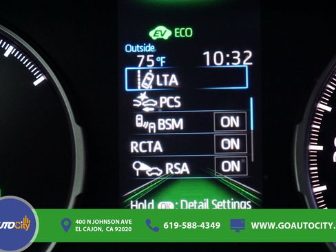 Used 2022 Toyota RAV4 XLE Premium AWD/4WD image 3