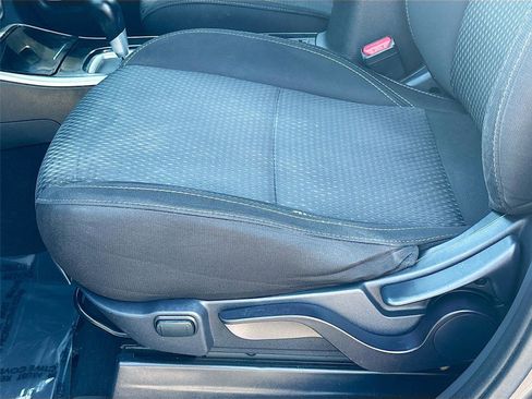 Used 2020 Mitsubishi Outlander ES image 20