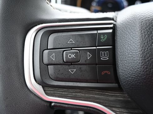 Used 2024 Jeep Wagoneer Series II w/ Flexible Seating Group RWD image 9