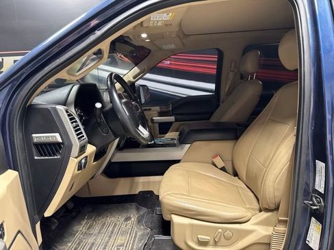 Used 2016 Ford F150 Lariat w/ Equipment Group 502A Luxury AWD/4WD image 4