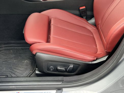 Used 2025 BMW 330i Sedan w/ M Sport Package image 15