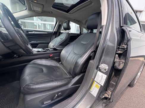 Used 2016 Ford Fusion Titanium FWD image 13