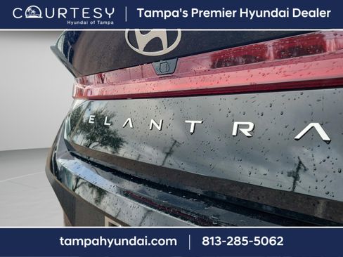 Certified 2025 Hyundai Elantra Blue image 29