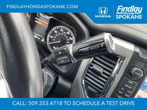 Used 2018 Nissan Titan SL w/ Chrome Package image 17