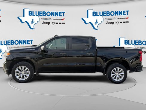 Used 2022 Chevrolet Silverado 1500 Custom w/ Safety Confidence Package RWD image 8