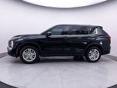 Used 2024 Mitsubishi Outlander ES FWD image 30