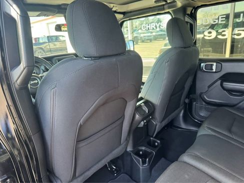 Used 2021 Jeep Wrangler Unlimited Sport AWD/4WD image 19