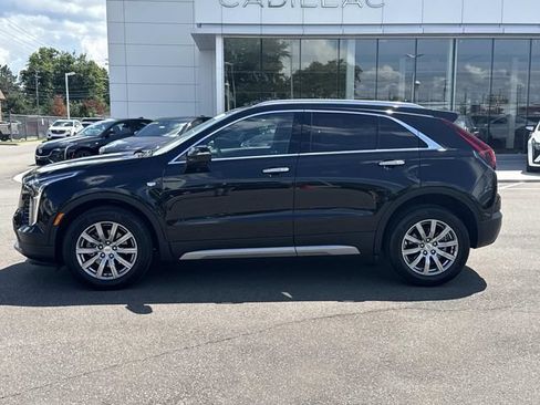 Certified 2023 Cadillac XT4 Premium Luxury w/ Cold Weather Package AWD/4WD image 10